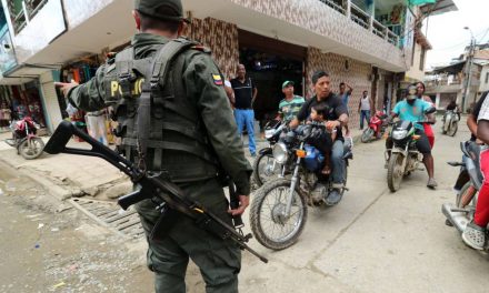 Policía viene intimidando población de Arauca
