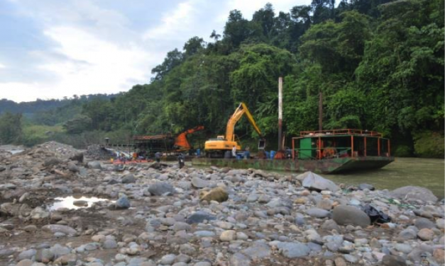 Indígenas Awá ejercen control ante amenaza de minería ilegal