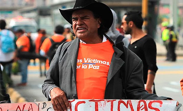 Los tres grilletes que mantienen en jaque a los líderes sociales