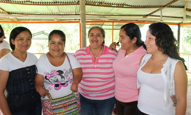 Escuela de mujeres en Putumayo